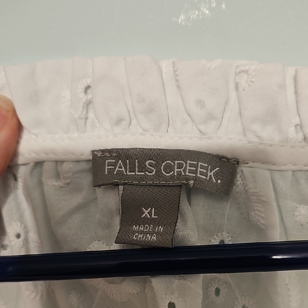 Falls Creek White Eyelet Women's Top. Size Xl. Nwt. - Picture 2 of 5